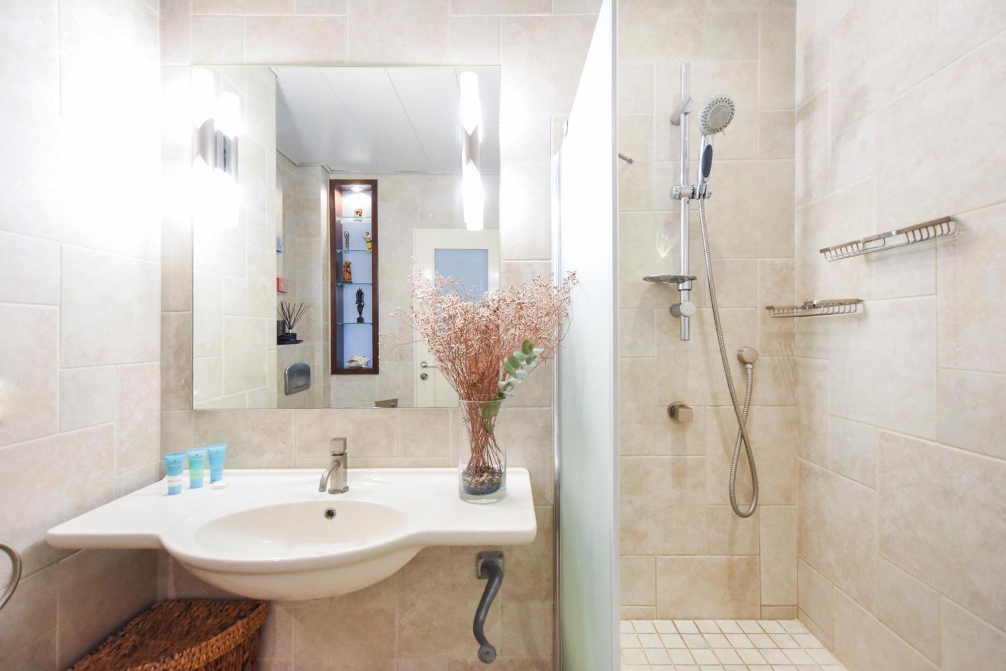 Appartement Getaway In Greece By Holyguest à Tel-Aviv Extérieur photo